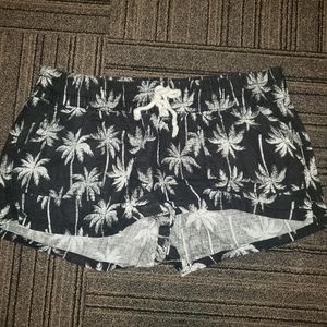 Palm tree linen shorts